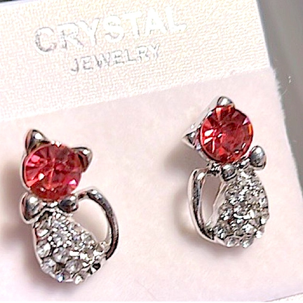 NEW! 🐈💗🐈‍⬛ DEEP PINK & WHITE CRYSTAL EMBELLISHED KITTY CAT PIERCED STUD EARRINGS